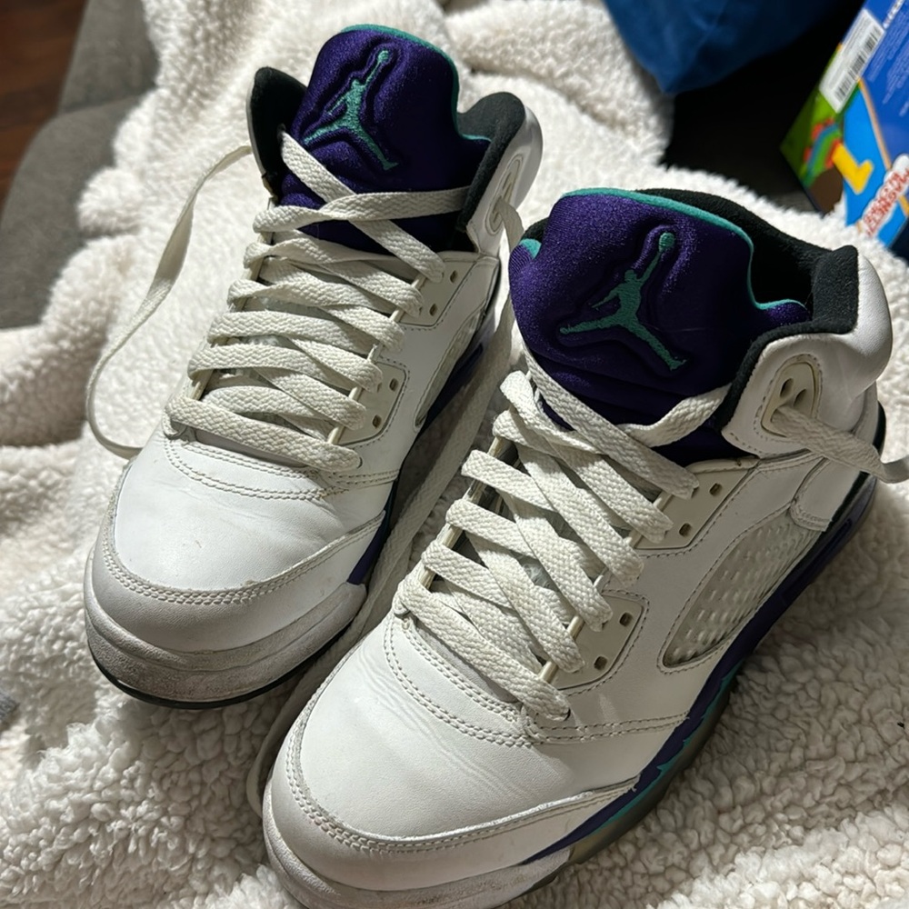 Jordan 5s slightly used